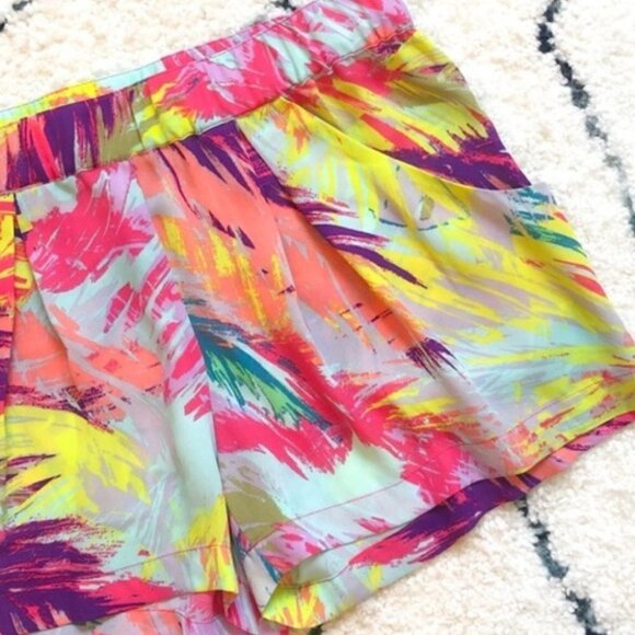 BCBGMAXAZRIA Micah Tropical Floral Print Shorts - Picture 4 of 5